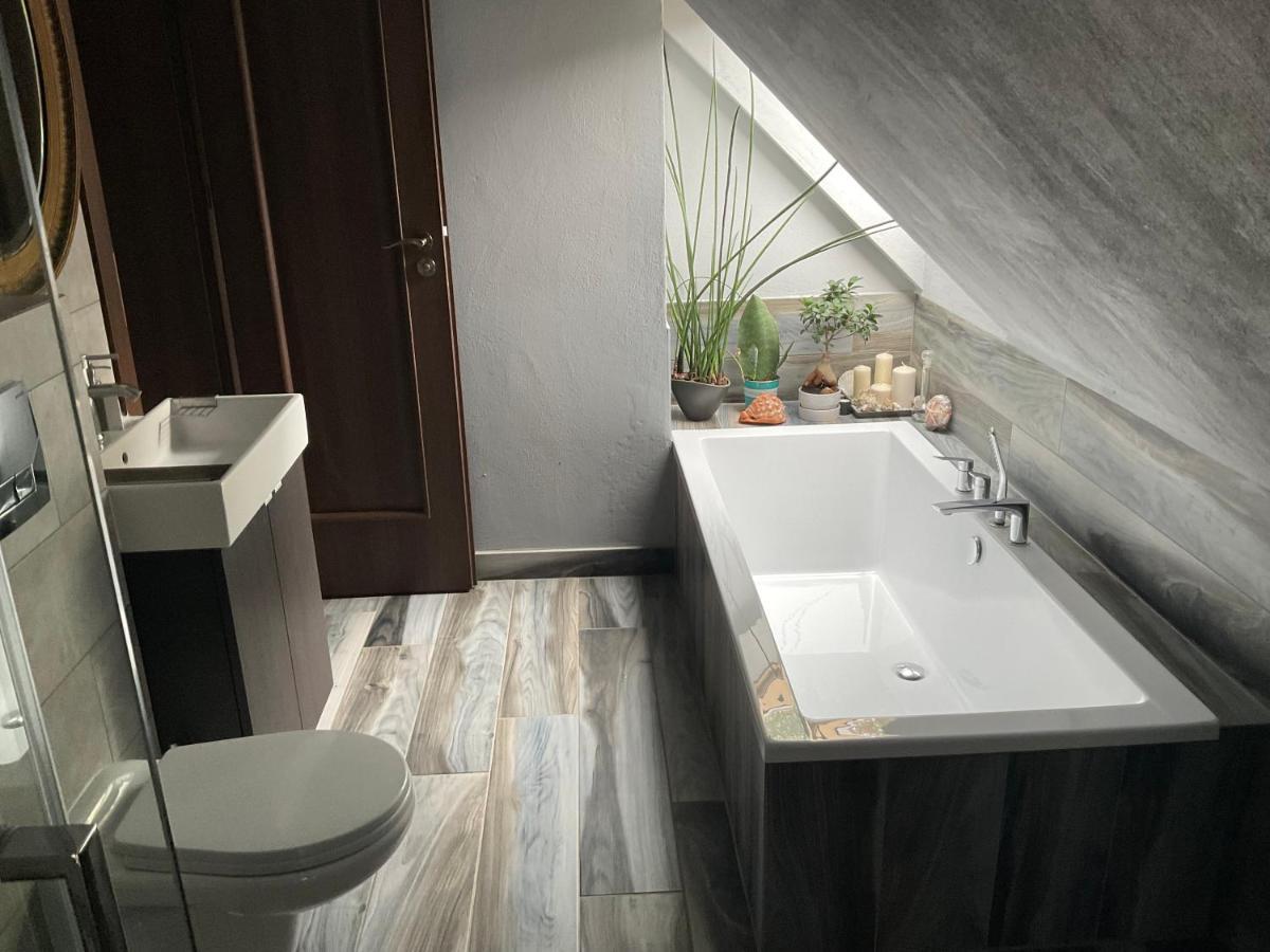 Apartamenty Jablonowa Zielona Gora  Exterior photo